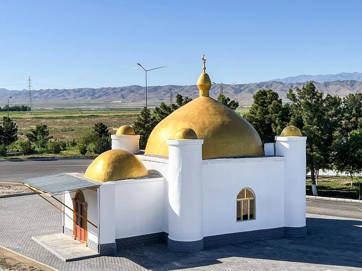 Anau Mosque