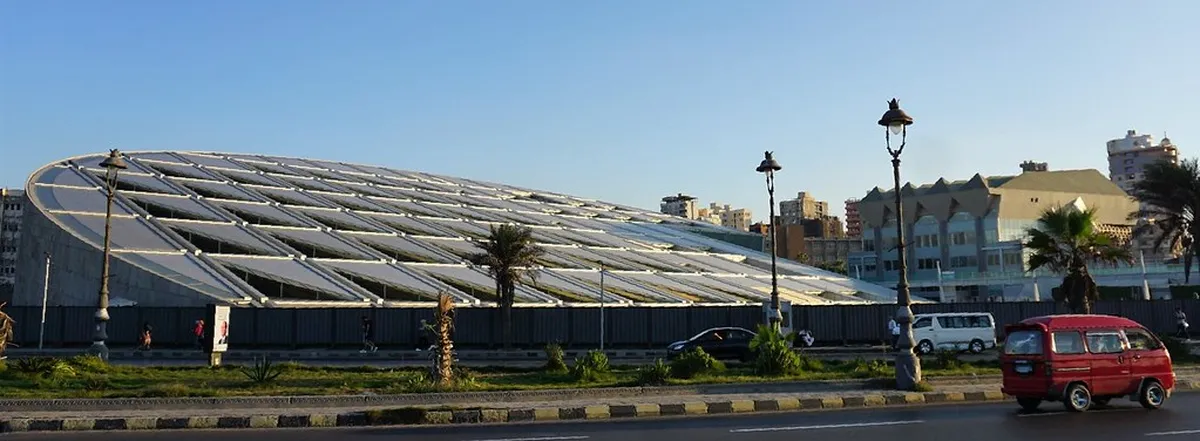 Cascade Complex and Art Center