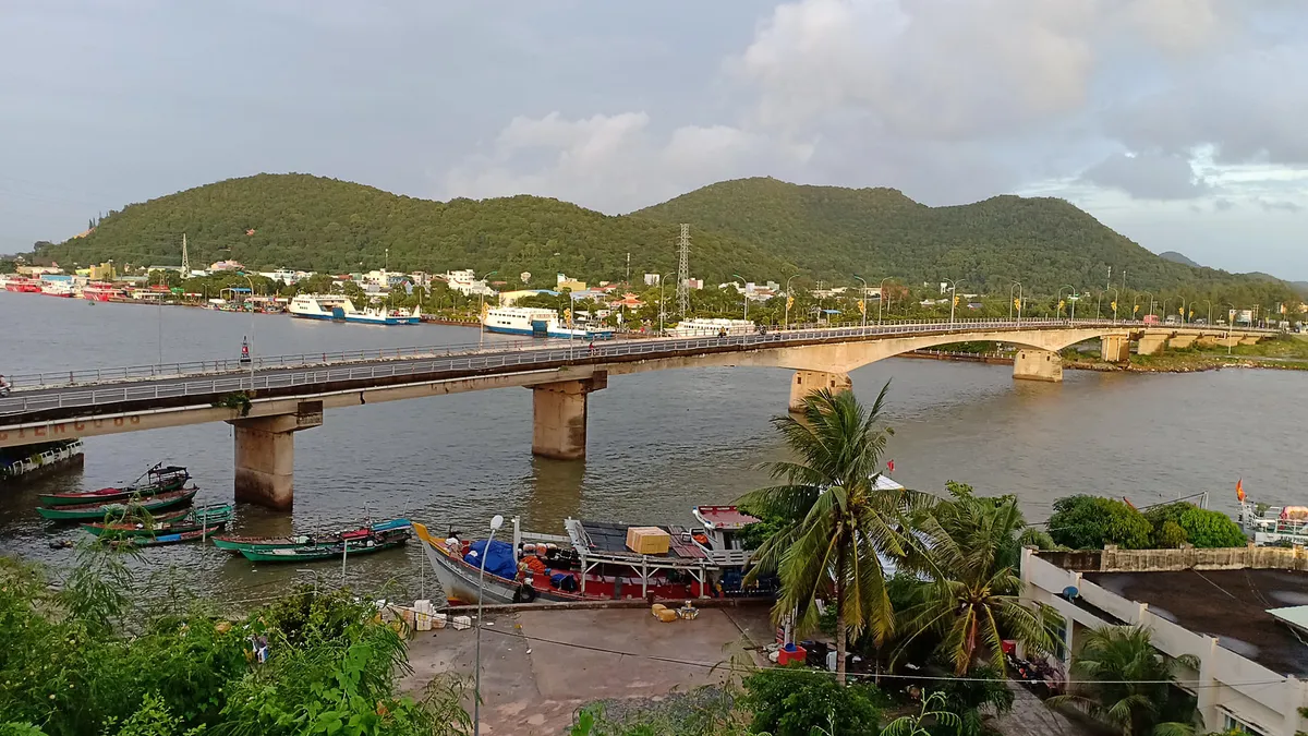 Introduction to chau doc day tours