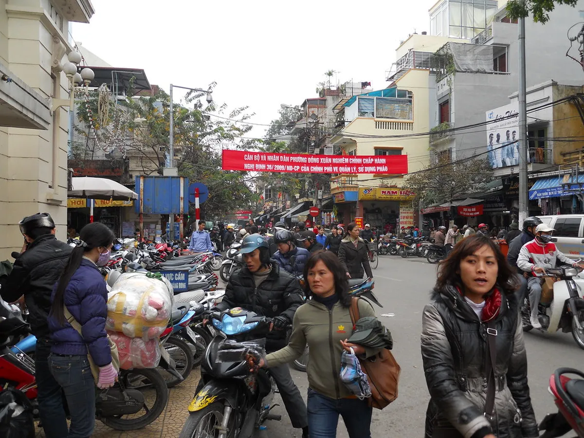 Dong Xuan Market