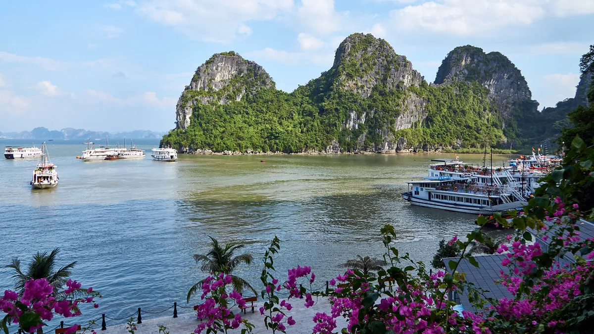 Ha Long Bay