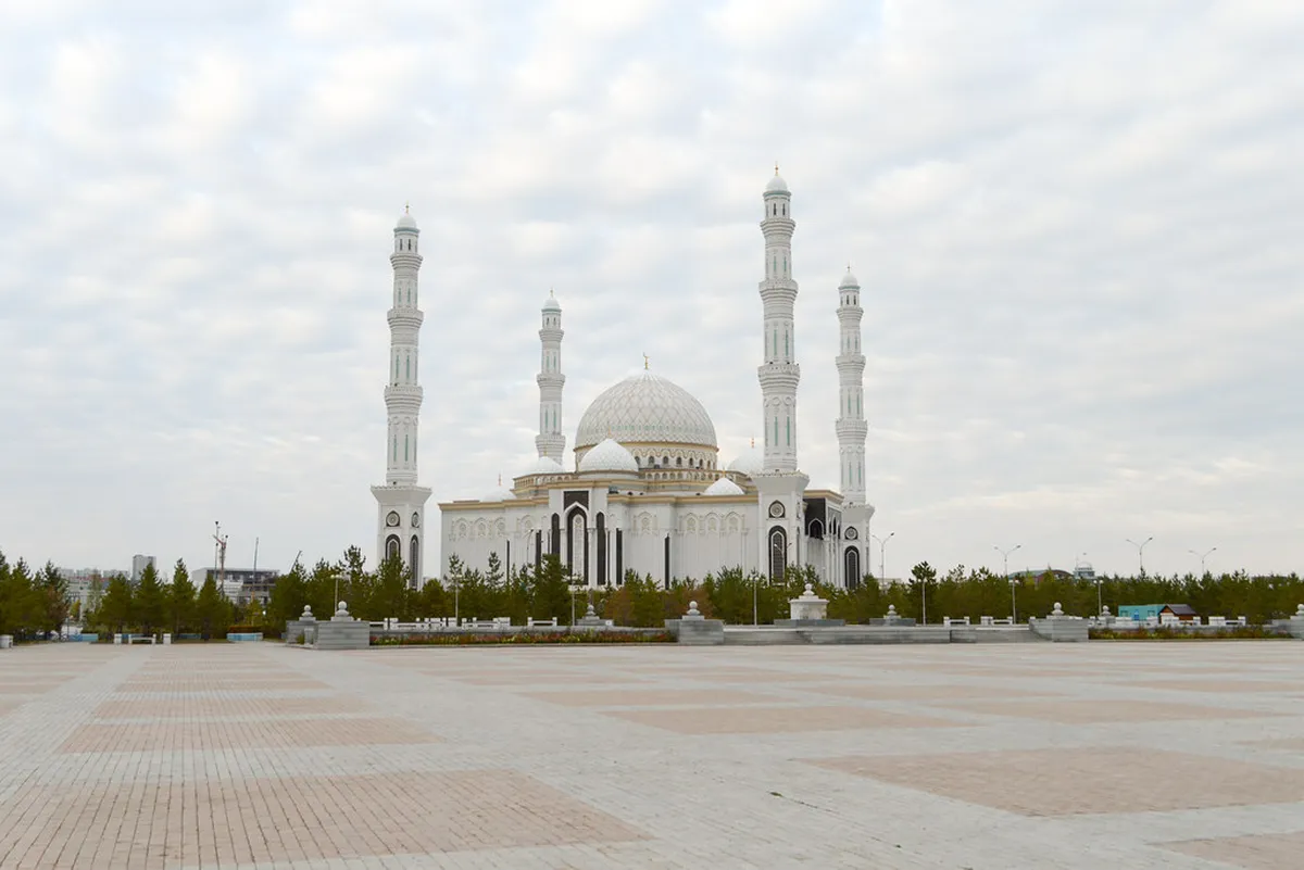 Hazrat Sultan Mosque