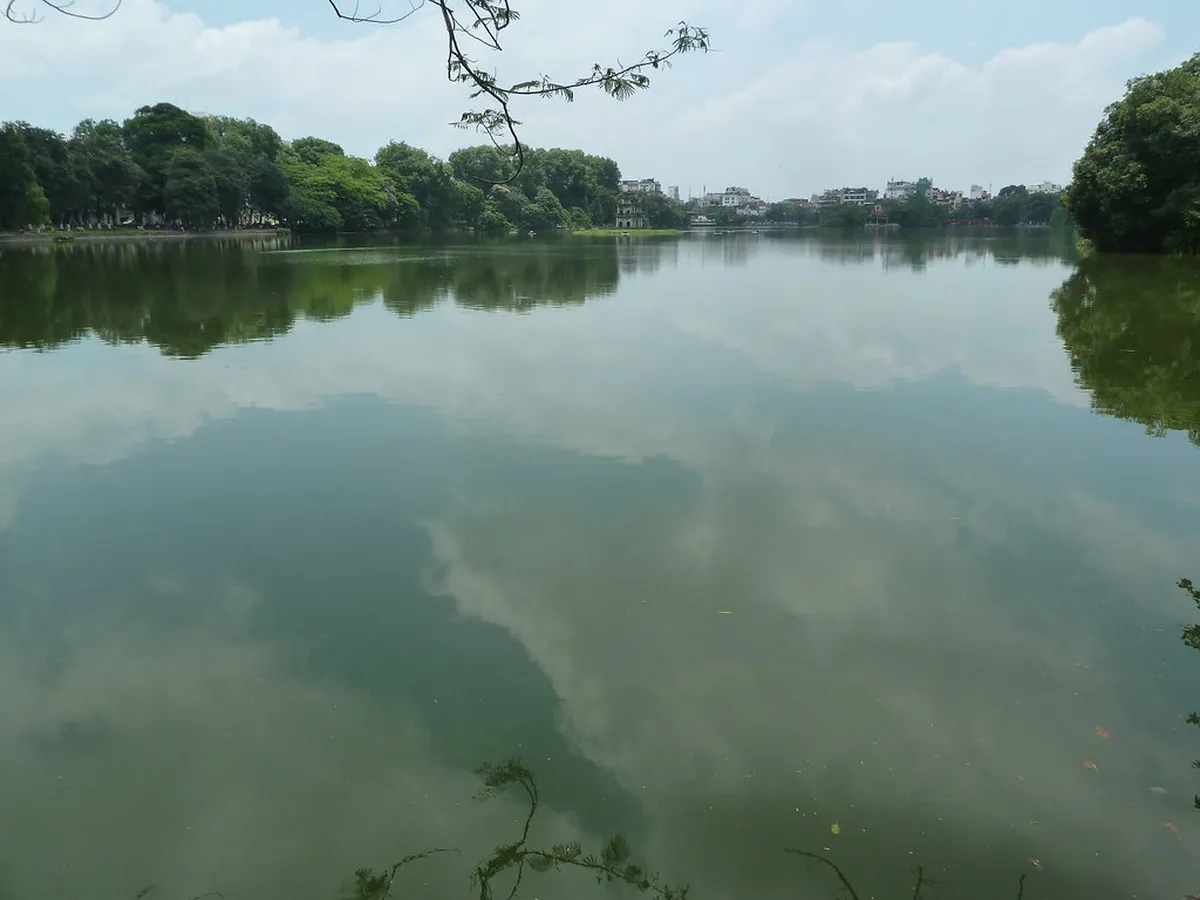 Hoan Kiem Lake