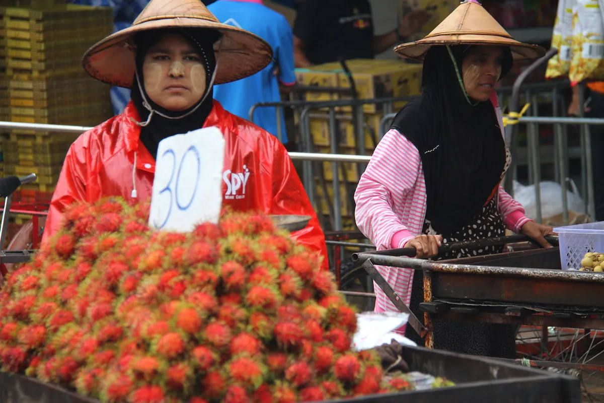 Mae Sot Morning Market