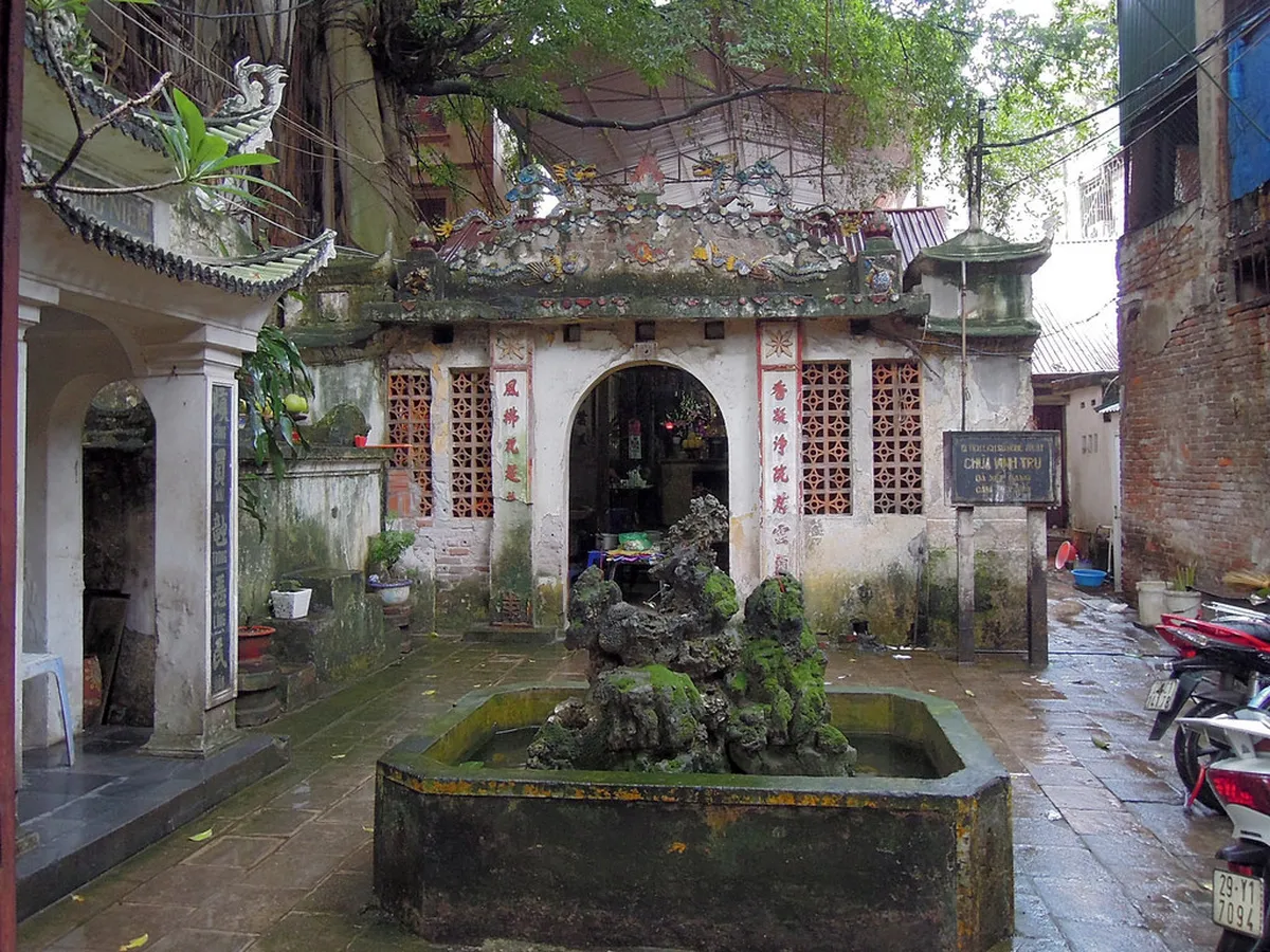 Nam Nha Pagoda