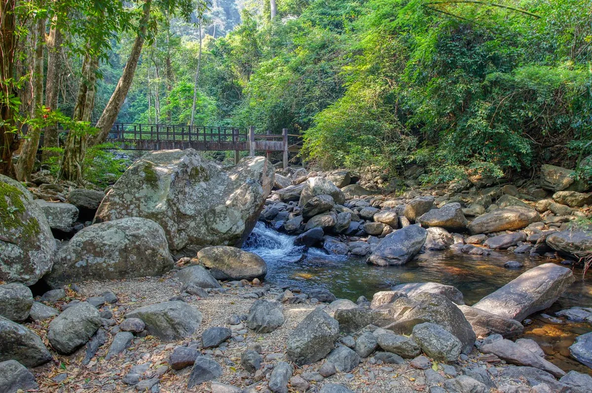 Pala-U Waterfall