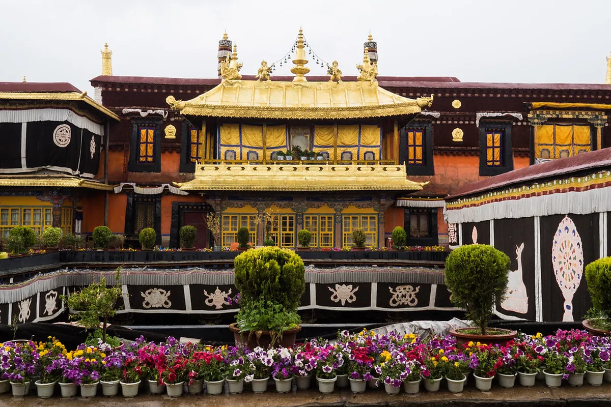 Tromzikhang Market
