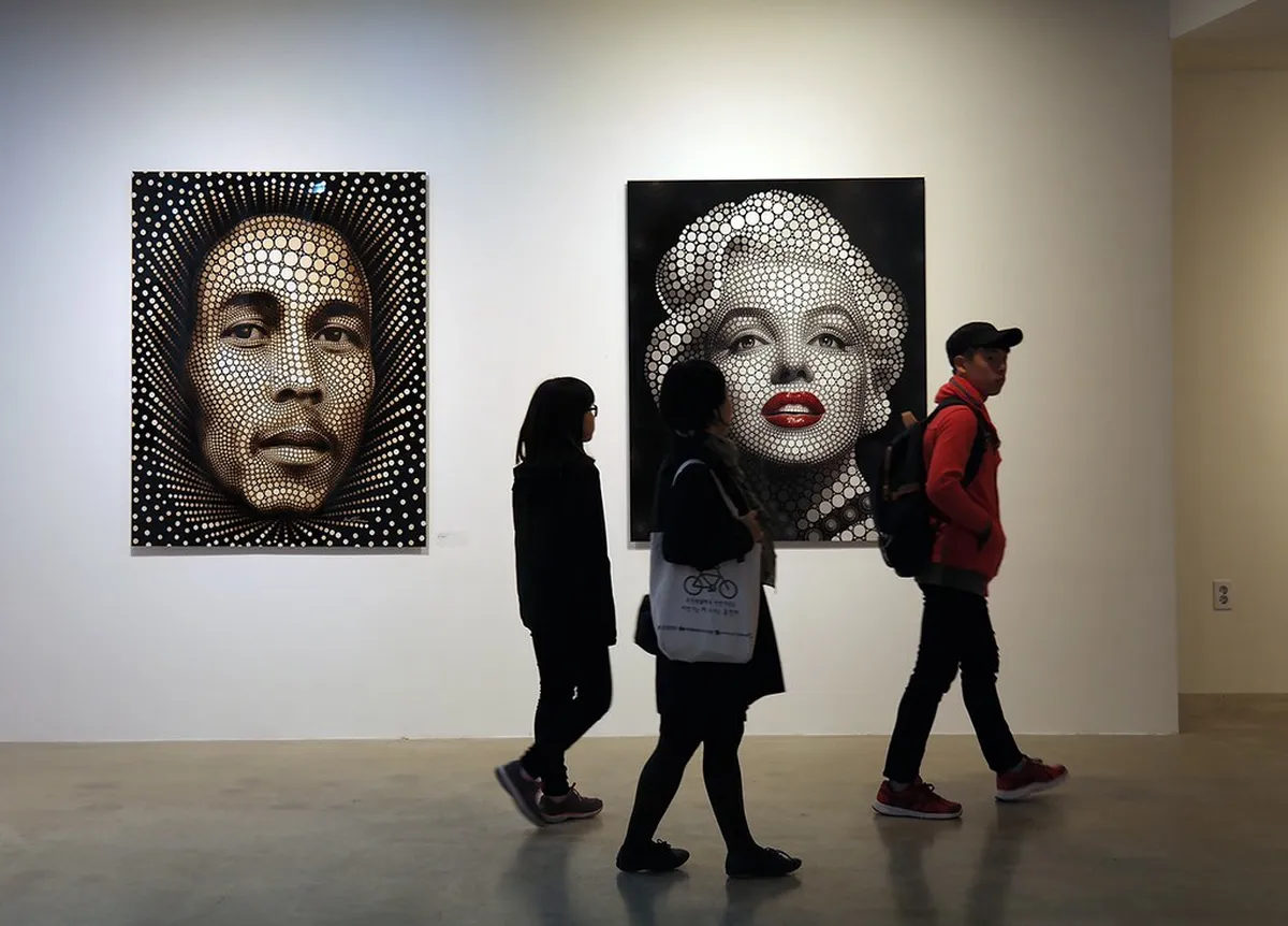 Vernissage Market
